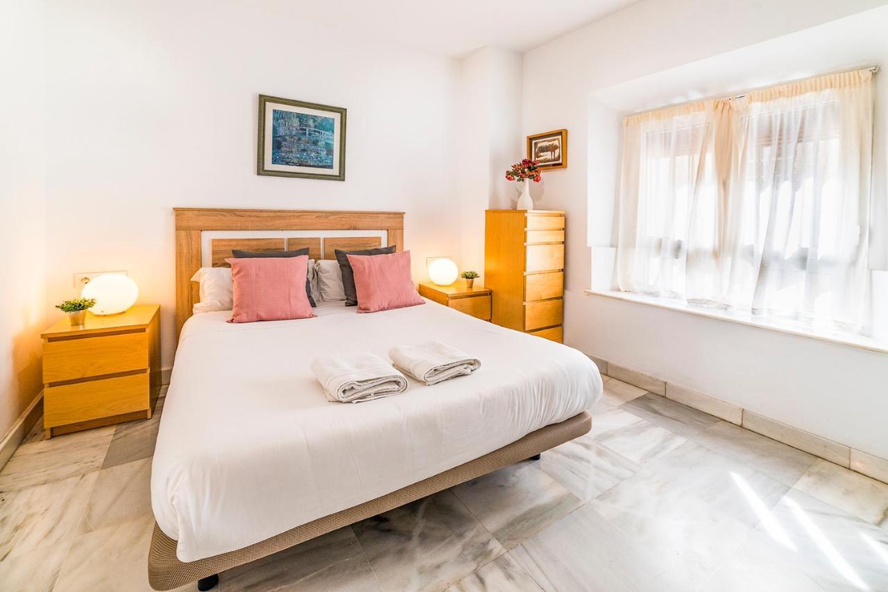 Alohamundi Almansa Apartment Seville Luaran gambar