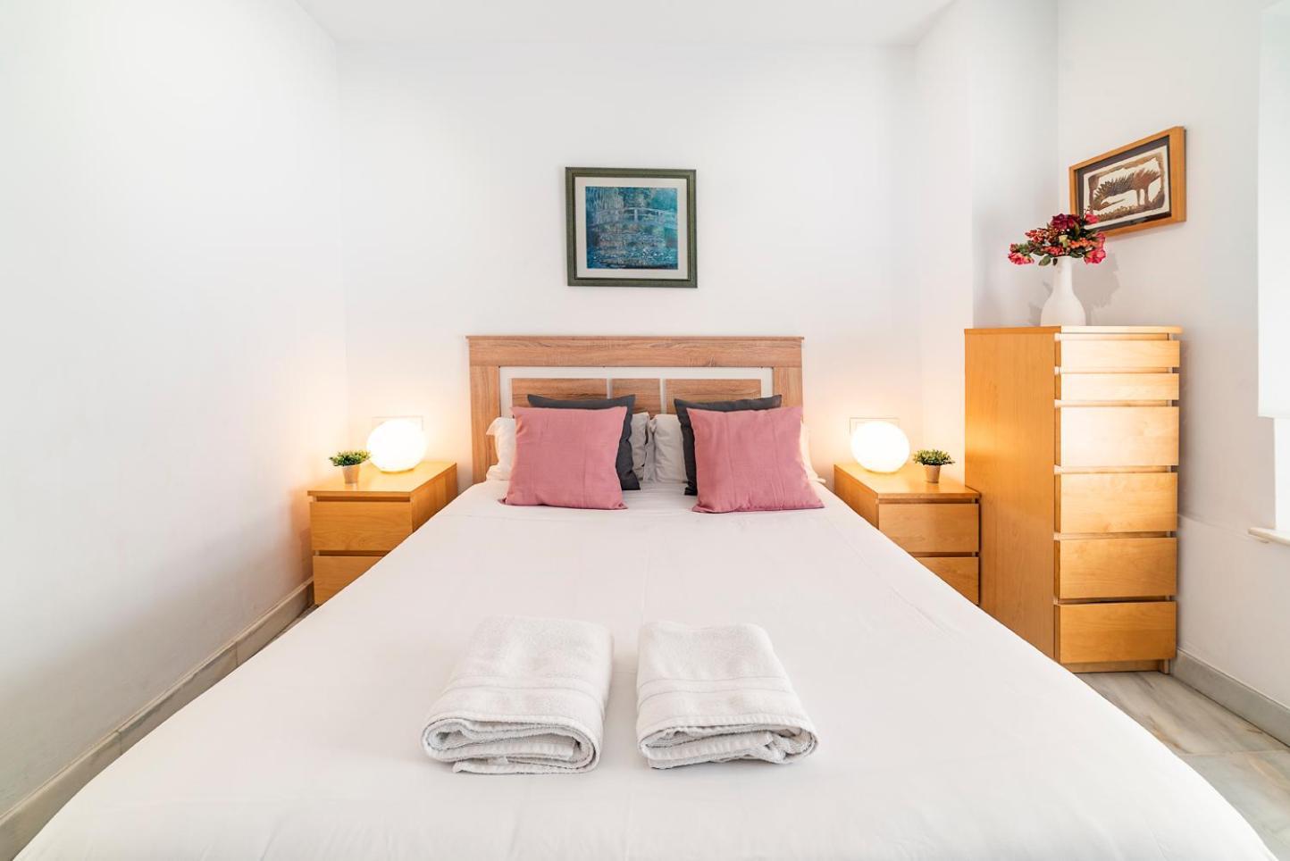 Alohamundi Almansa Apartment Seville Luaran gambar